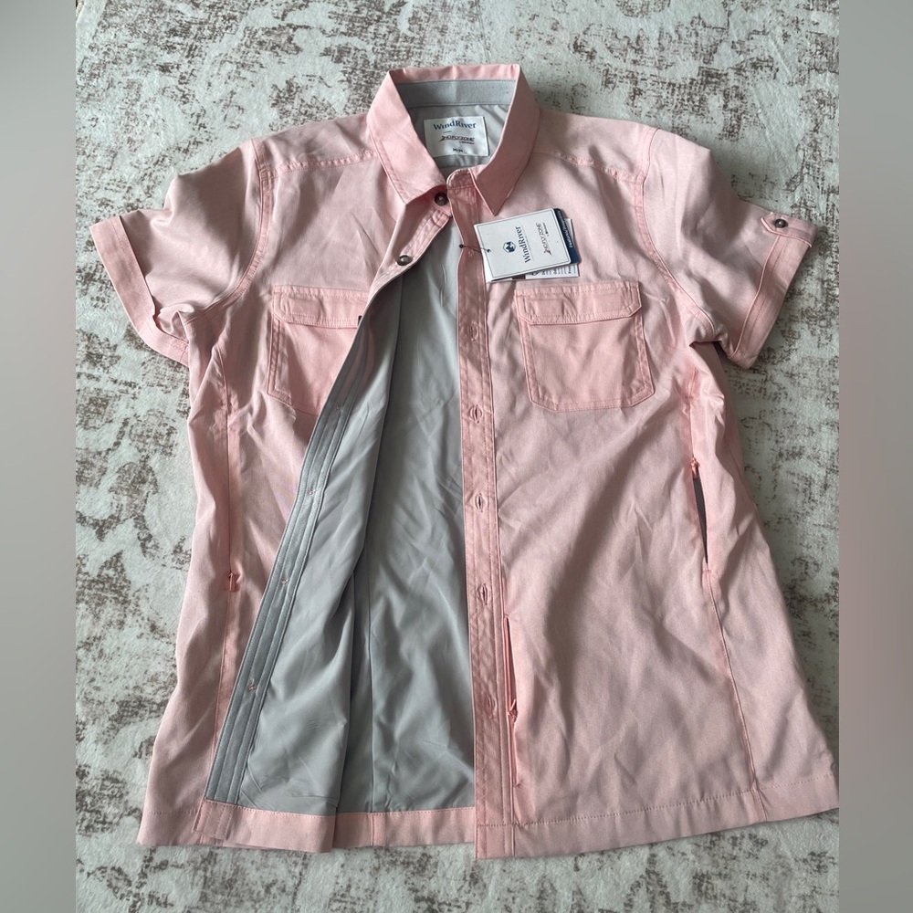 Wind River No Fly Zone Pale Pink Short-Sleeve Button Shirt | Size Medium